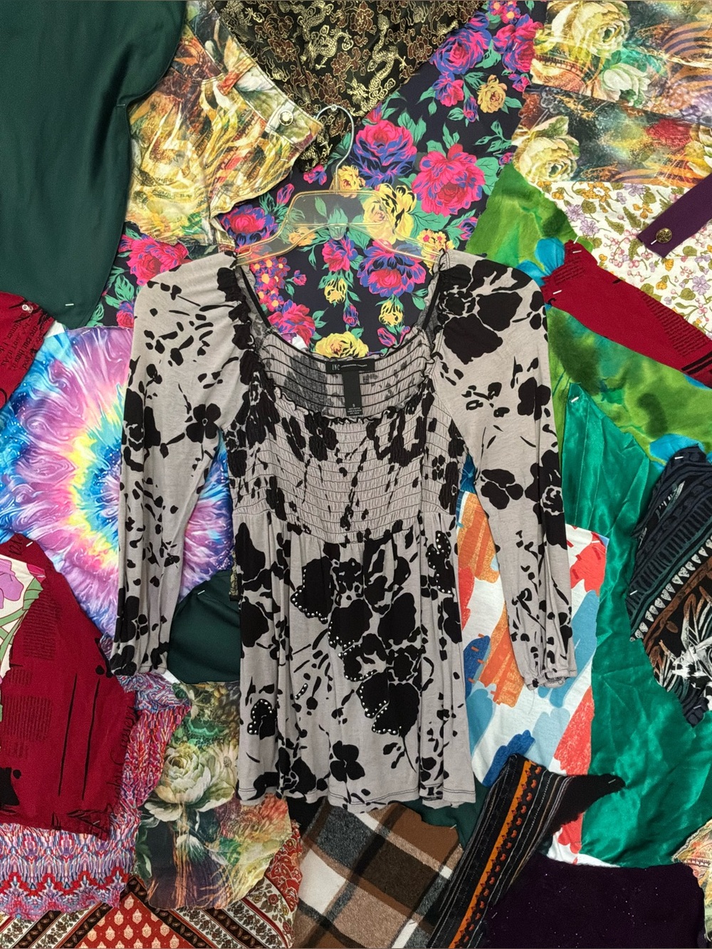 Women's Black Floral Smocked Long-Sleeve Top